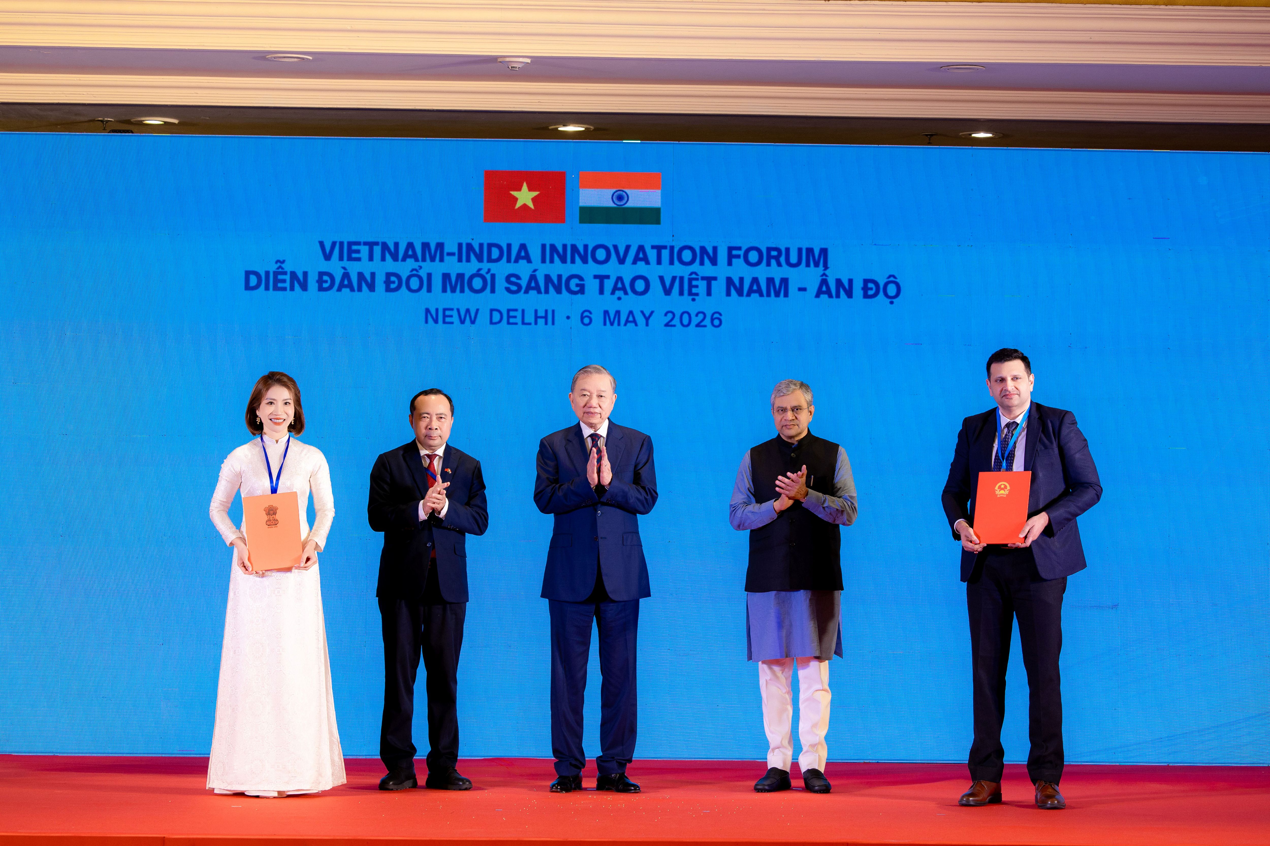 Công ty cổ phần Dược phẩm Trung ương CPC1 tham gia đoàn công tác của Tổng công ty Dược Việt Nam - CTCP (Vinapharm) dự Diễn đàn Đổi mới sáng tạo Việt Nam - Ấn Độ và làm việc với Công ty Dr. Reddy’s Laboratories Limited