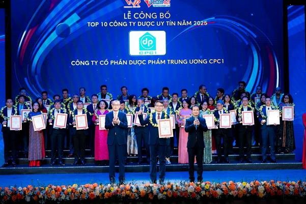 CPC1 tiếp tục được vinh danh Top 10 công ty phân phối dược phẩm uy tín năm 2025, khẳng định vị thế trên thị trường dược phẩm Việt Nam